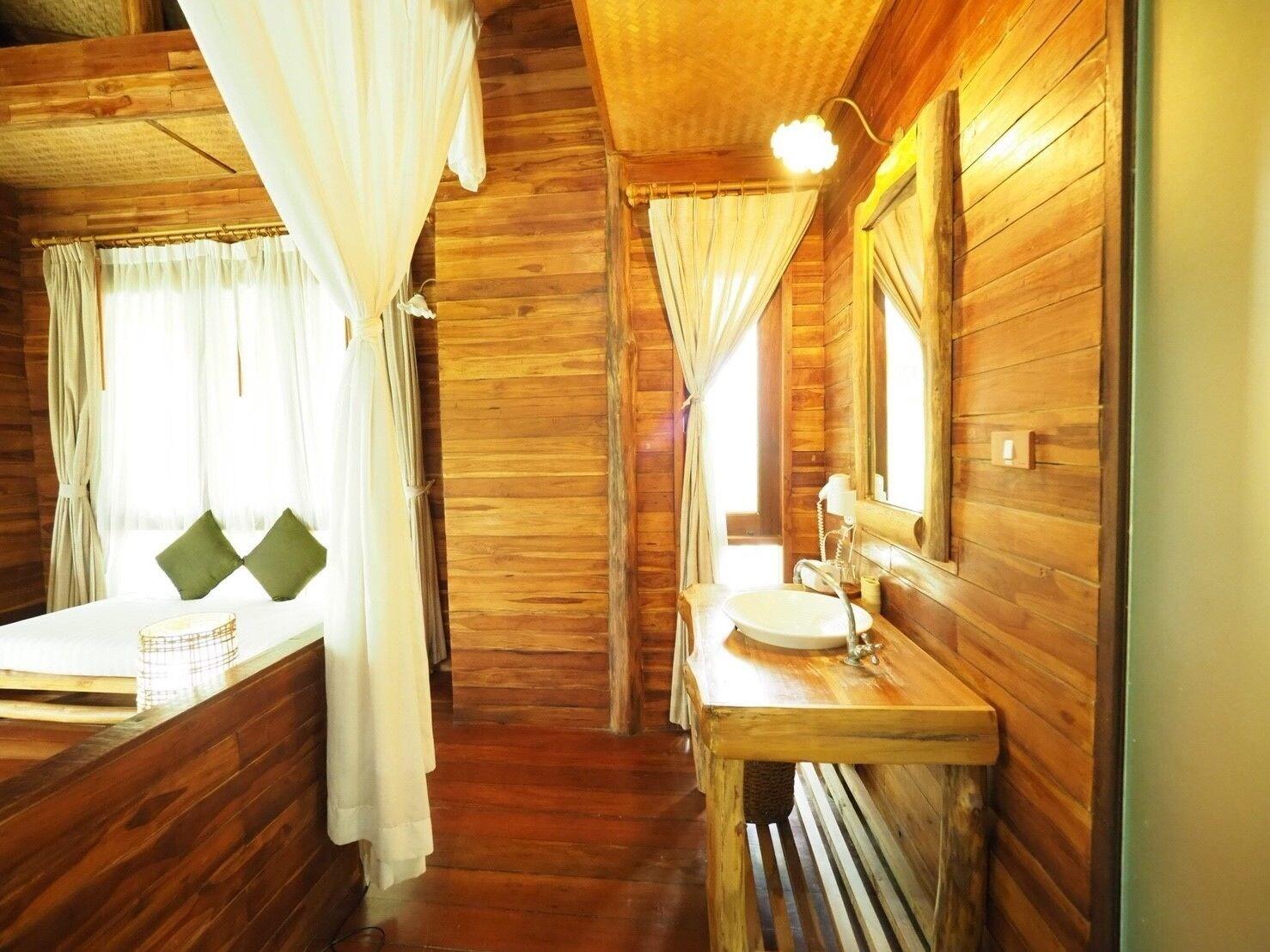 Keeree Waree Seaside Resort Bang Saphan