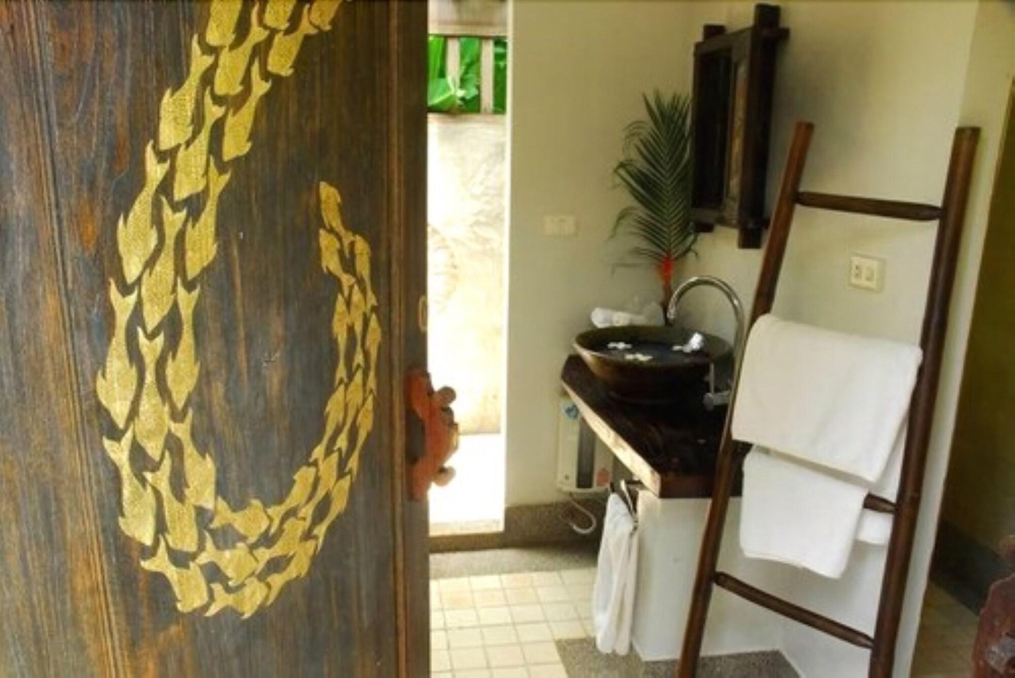 Baan Chai Thung Resort 3*