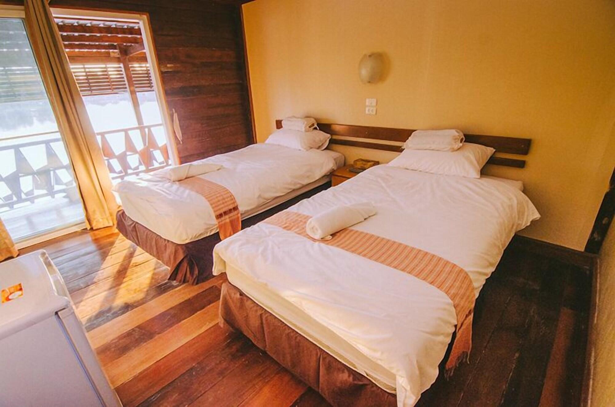 Tanita Lagoon Hotel 3*