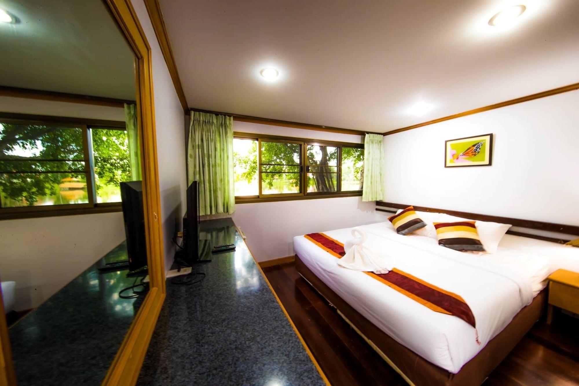 Hotel Tanita Lagoon Udon Thani