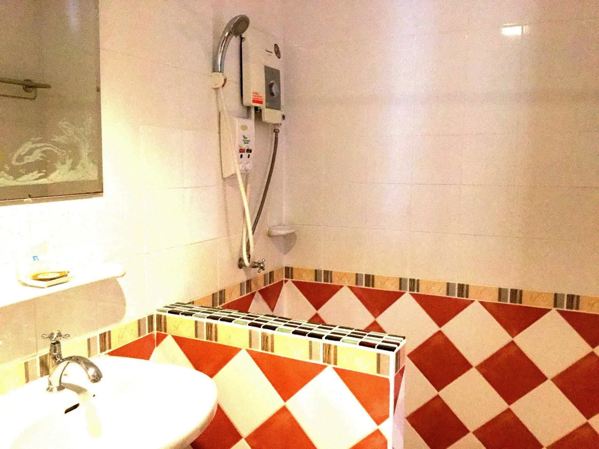 Wild Orchid Krabi Hotel 3*