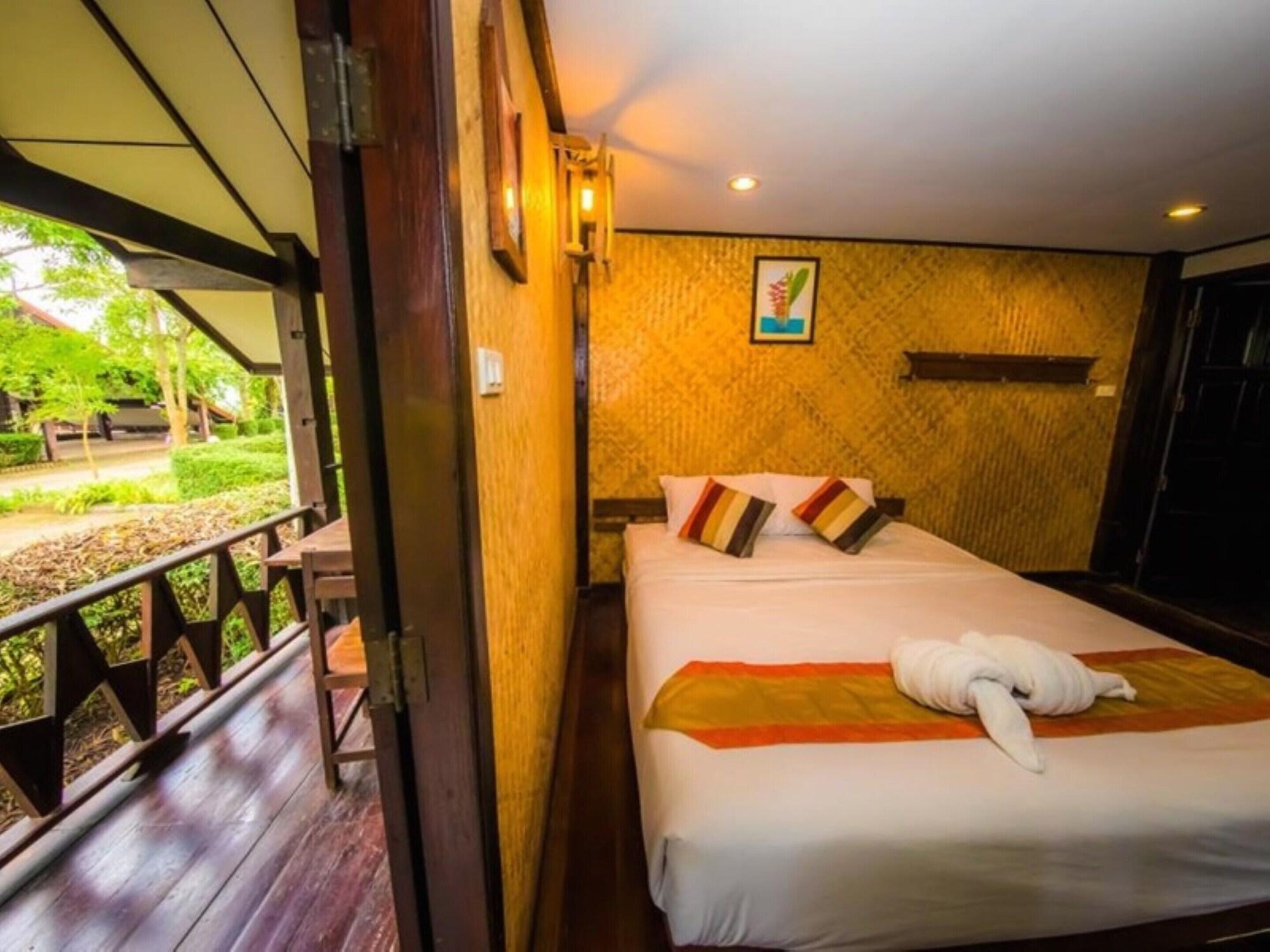 Tanita Lagoon Hotel 3*