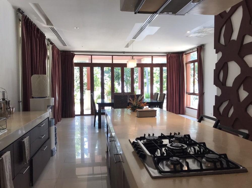Amatapura Beachfront 14, Sha Certified *