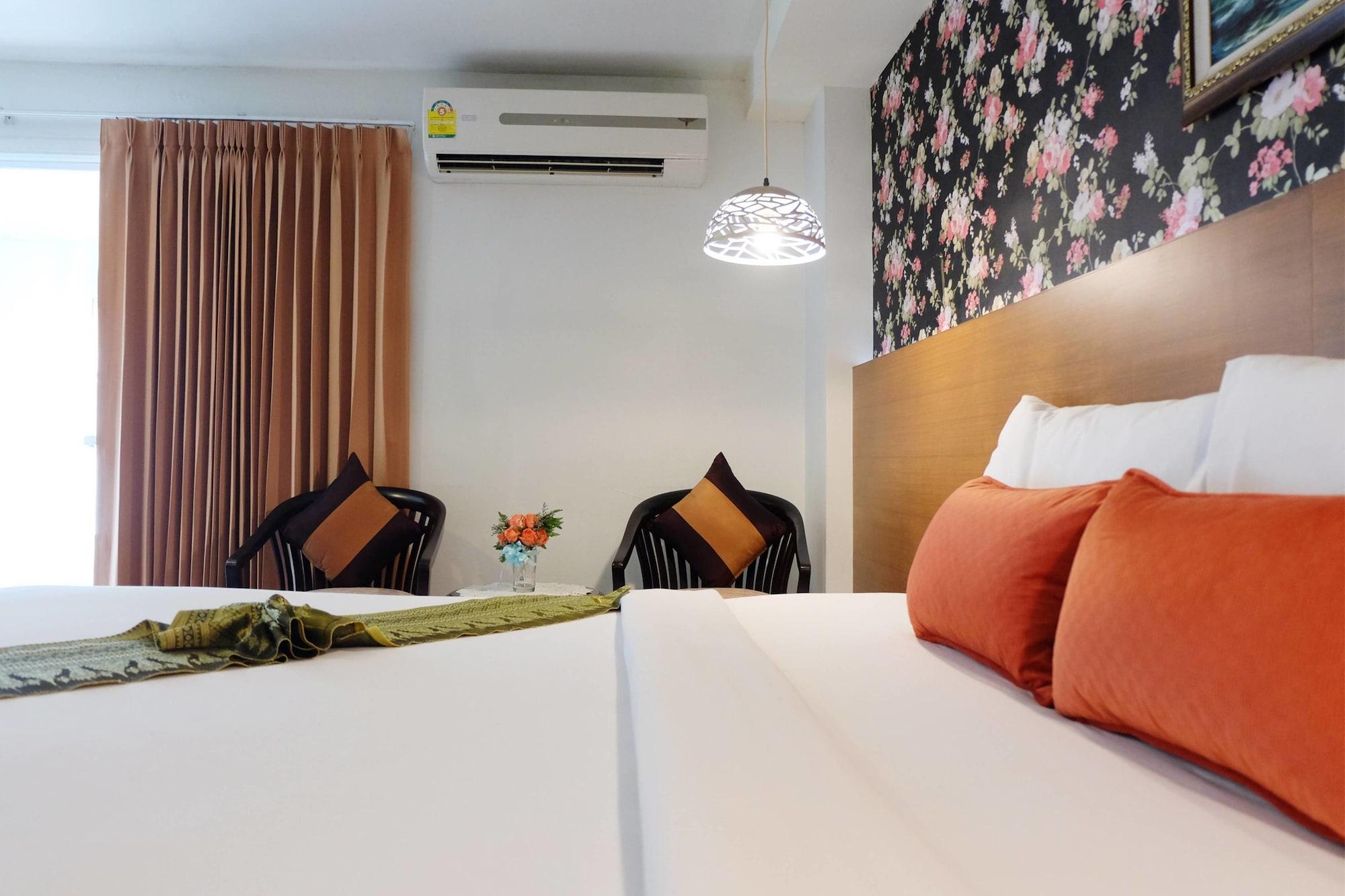 Grand Hill And Hotel Nakhon Sawan
