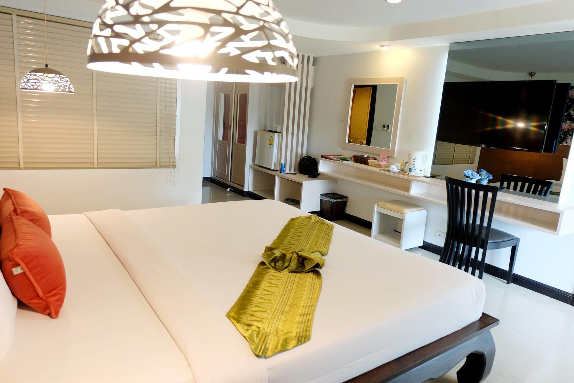 Grand Hill And 4* Nakhon Sawan