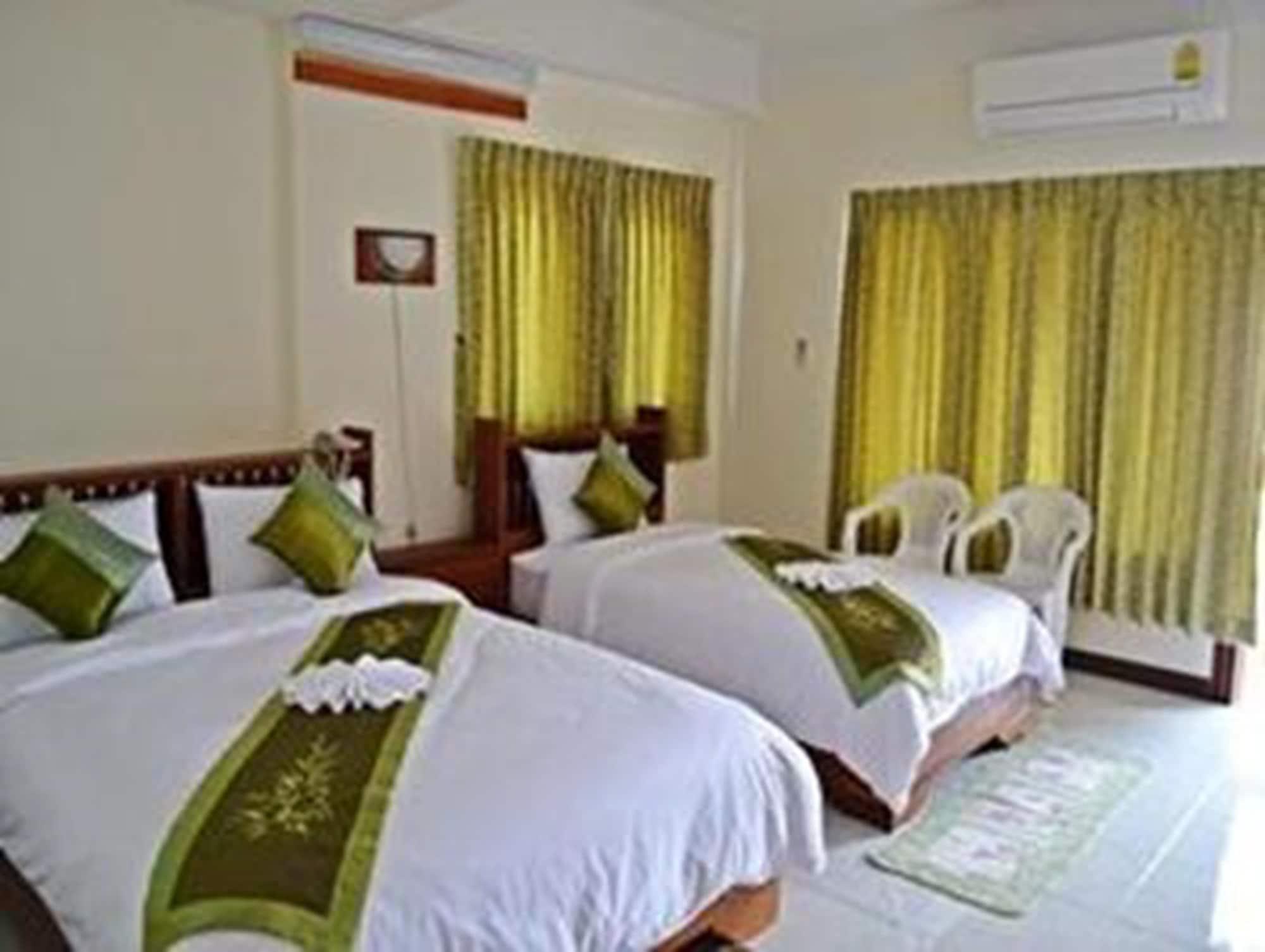 Riverfront Hotel 3*