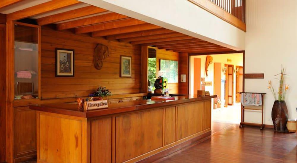 Riverhouse-the Teak House Resort