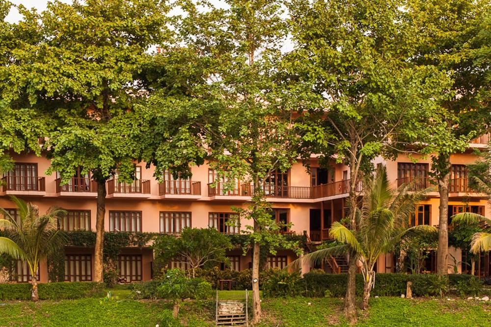 Riverhouse-the Teak House Resort Mae Sariang