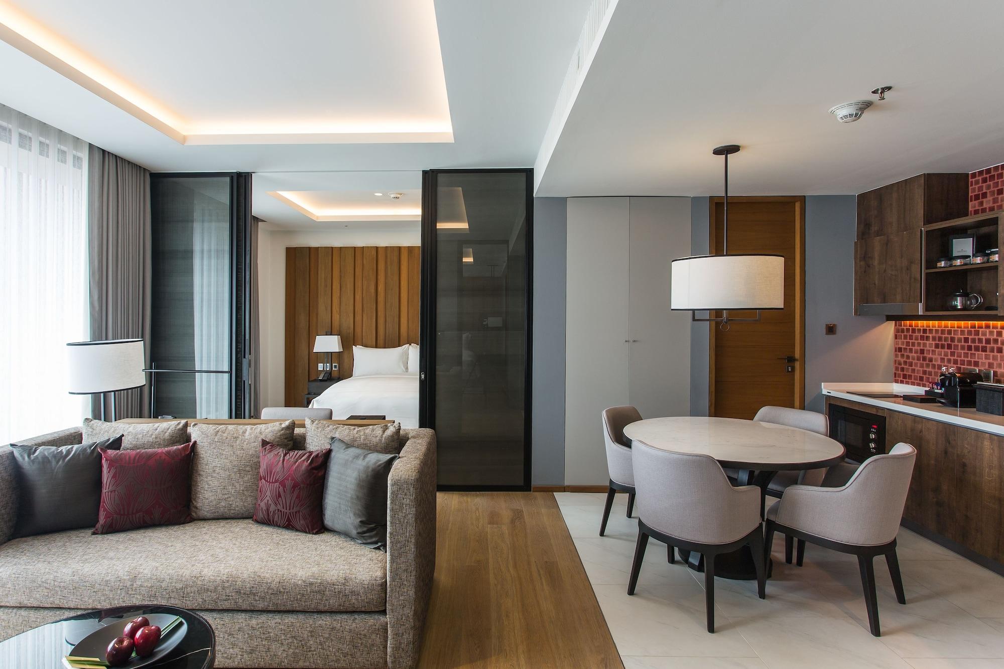 Hotel Anantara Serviced Suites 5*