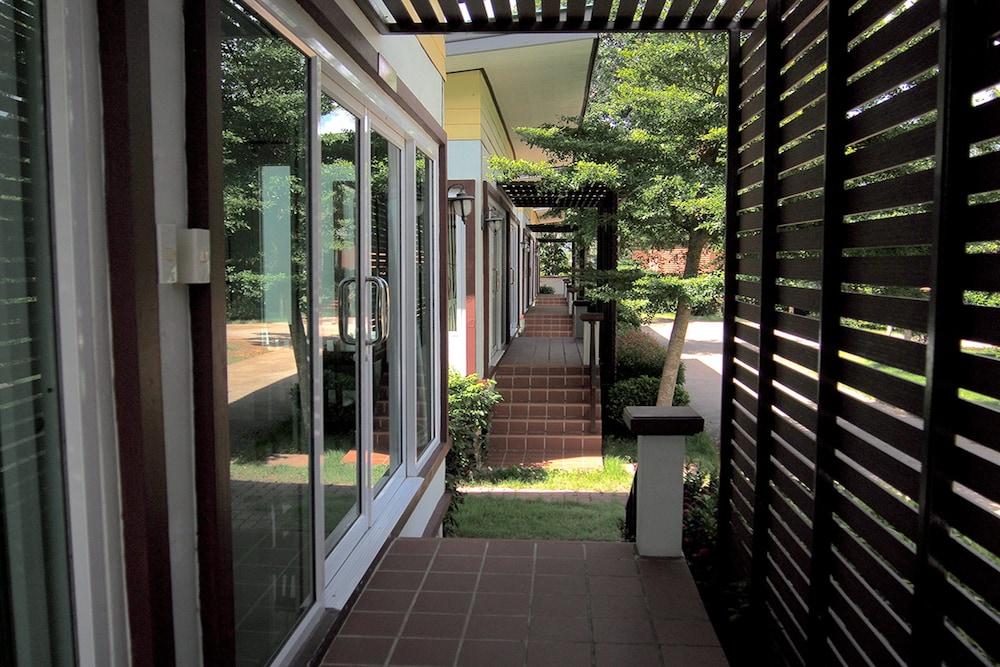 Terrace Resort 3*