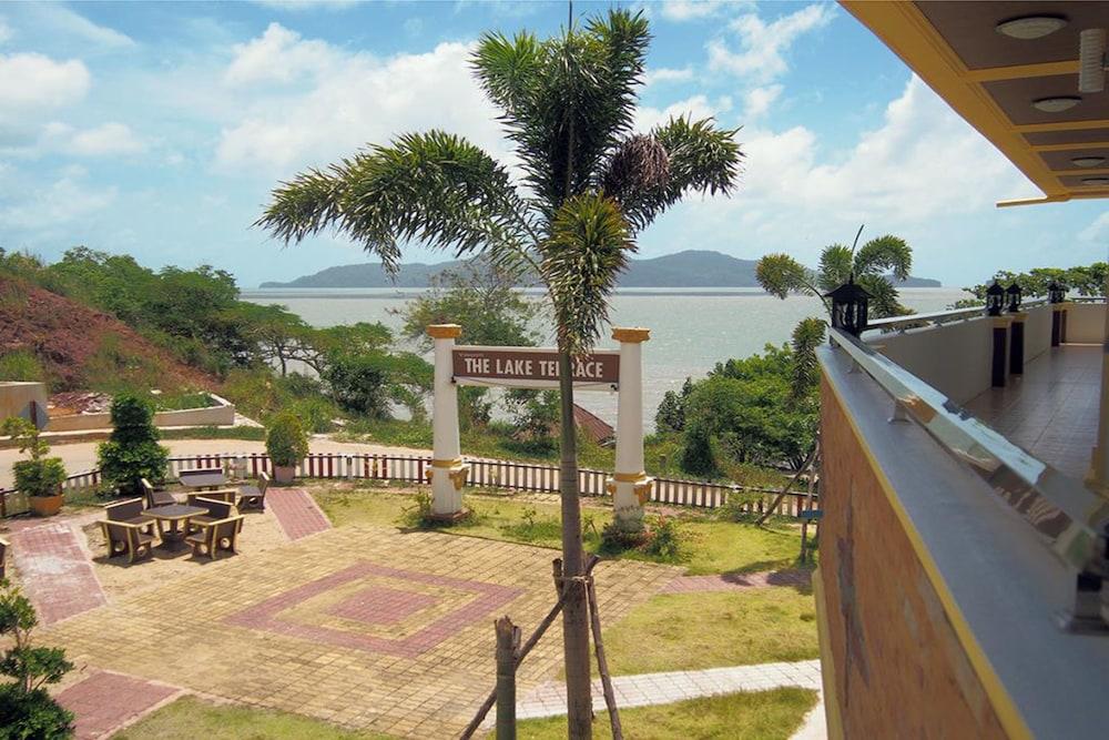 Terrace 3*