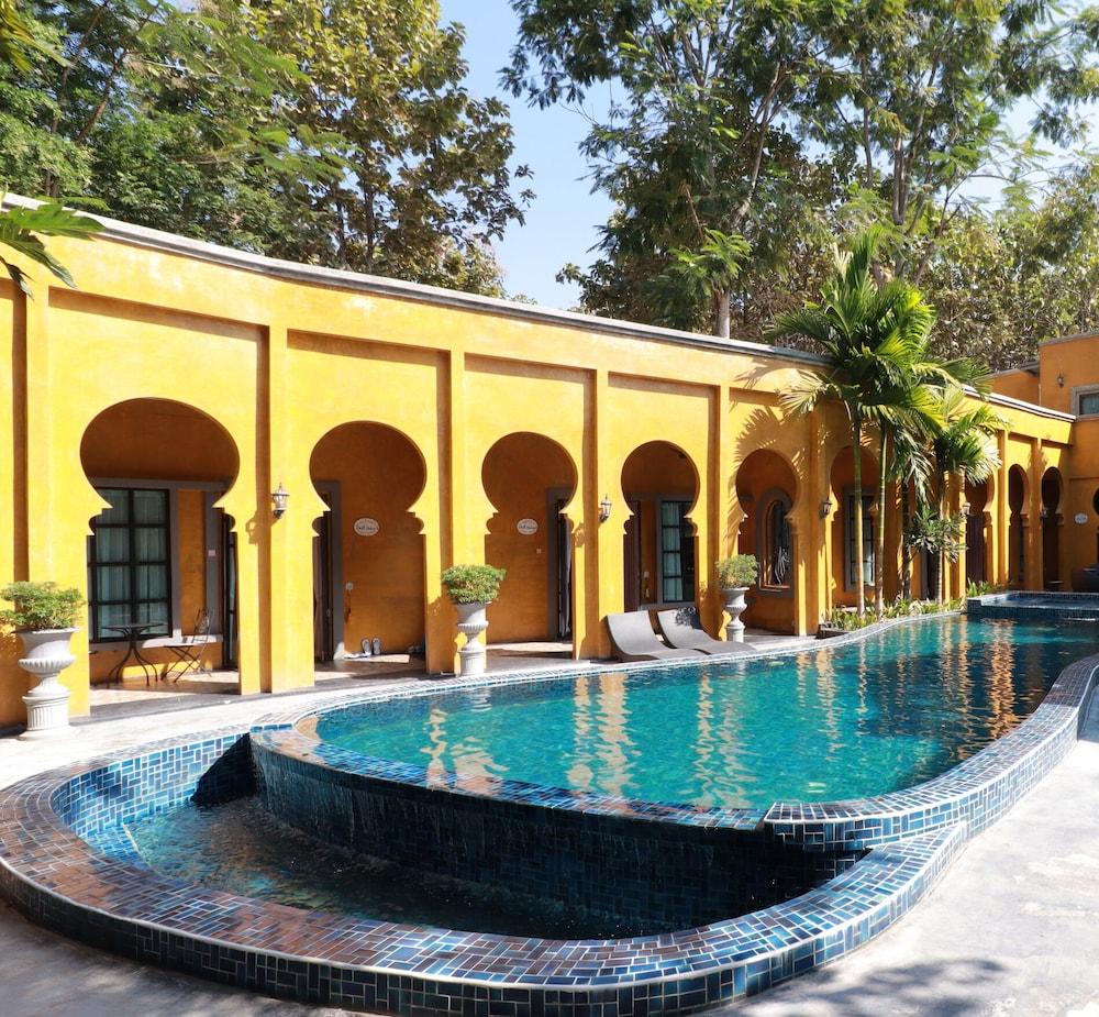 Hotel Capital O 469 At Nata Chiangmai Chic View 4*