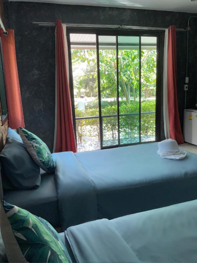 Resort Baan Tonjaeng Chainat
