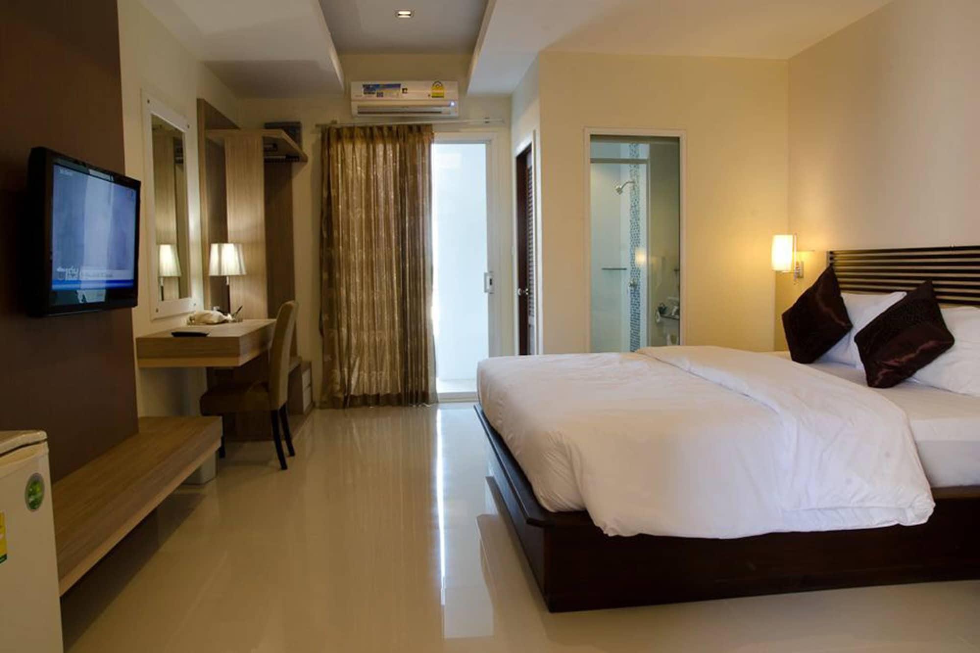 And Hotel 3*