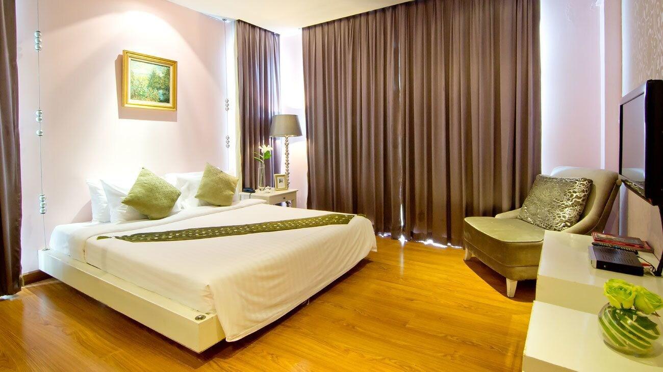 Glitz Hotel
