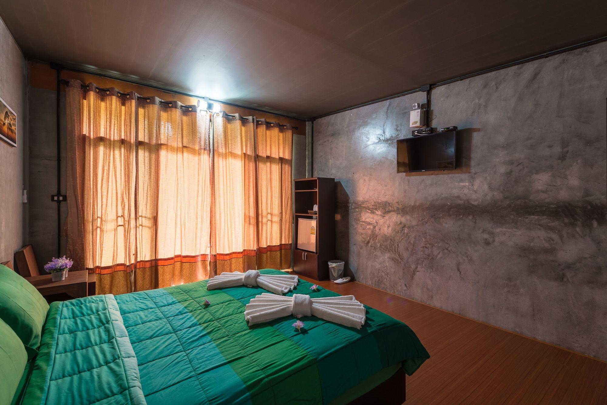 Resort Alongkorn Farm And Kaeng Krachan
