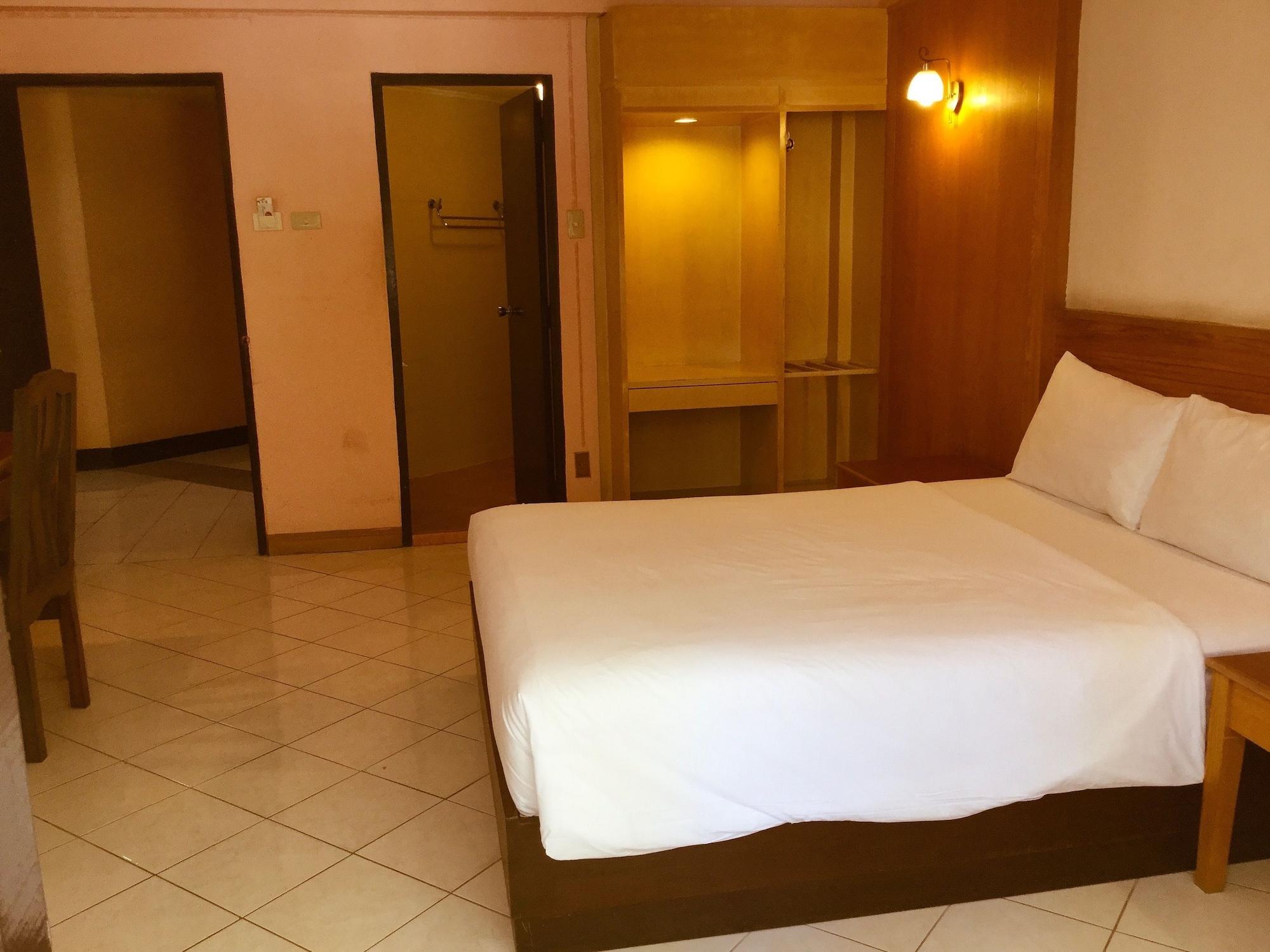 At Nine Hotel 2*