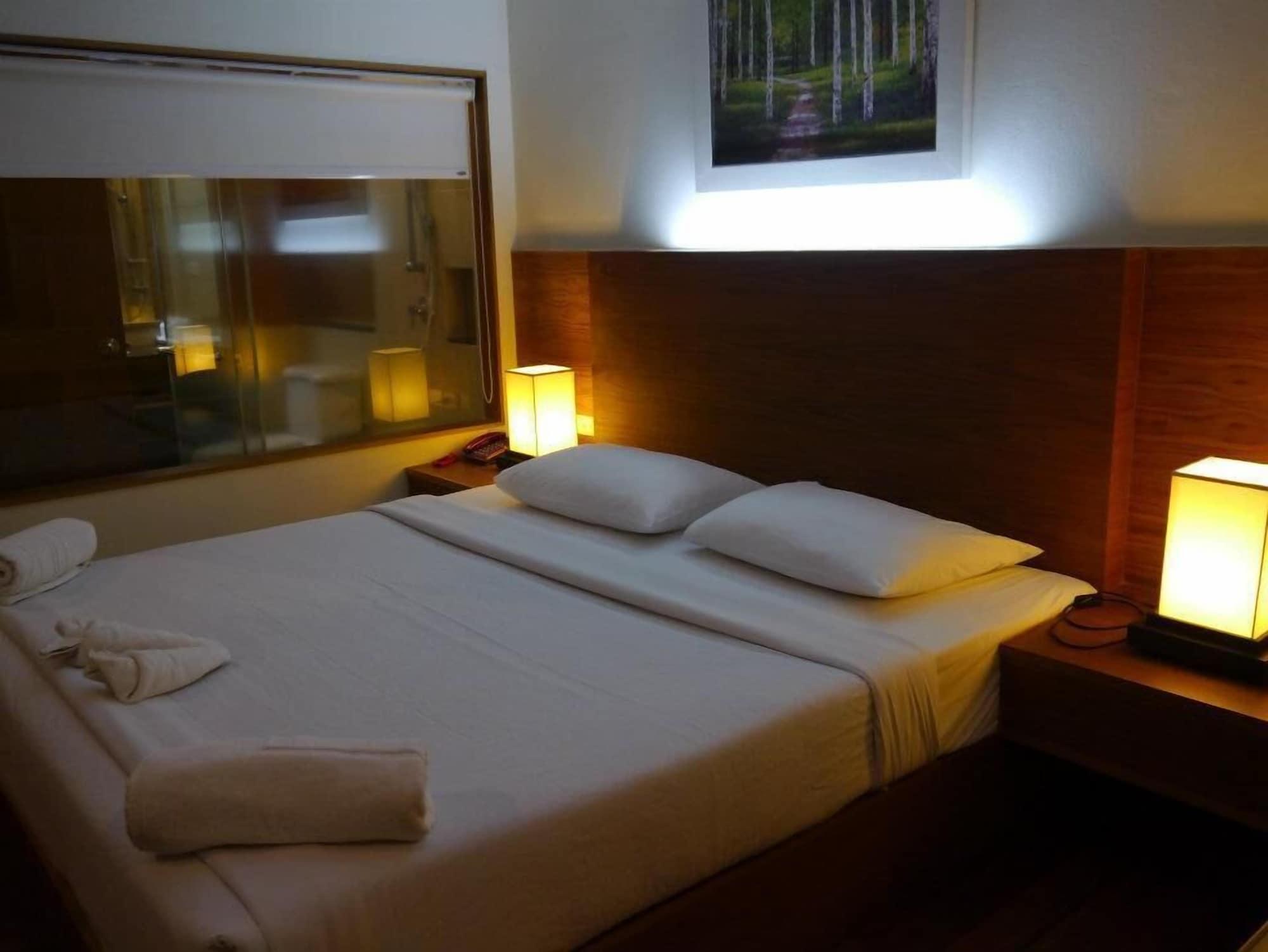Inn Baan Saikao Plaza & Service 2*