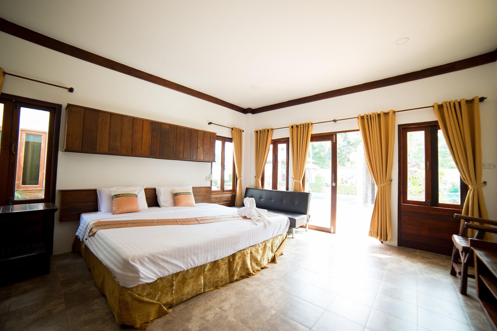 Rungnara Pool Resort San Sai