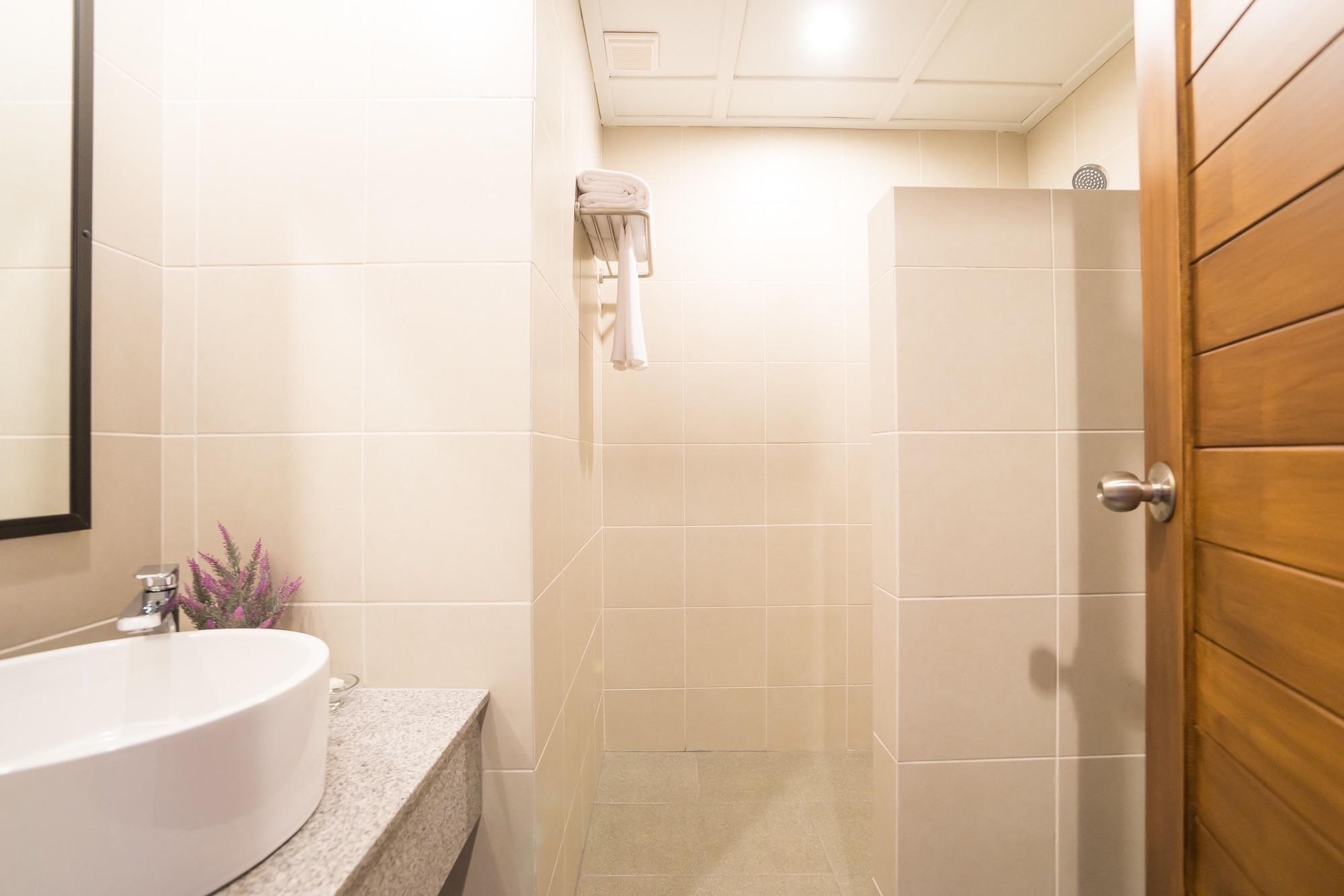 Hotel Savotel Na Chom Thian