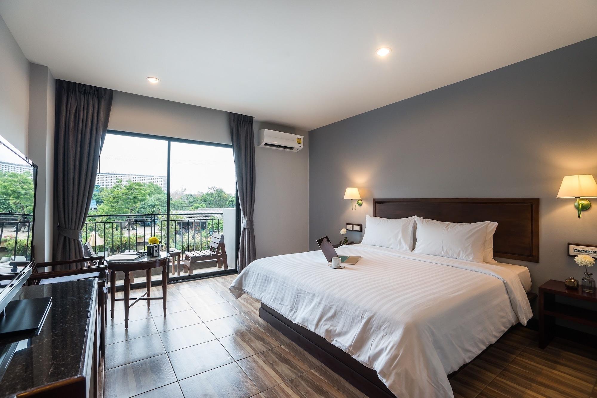 Hotel Savotel