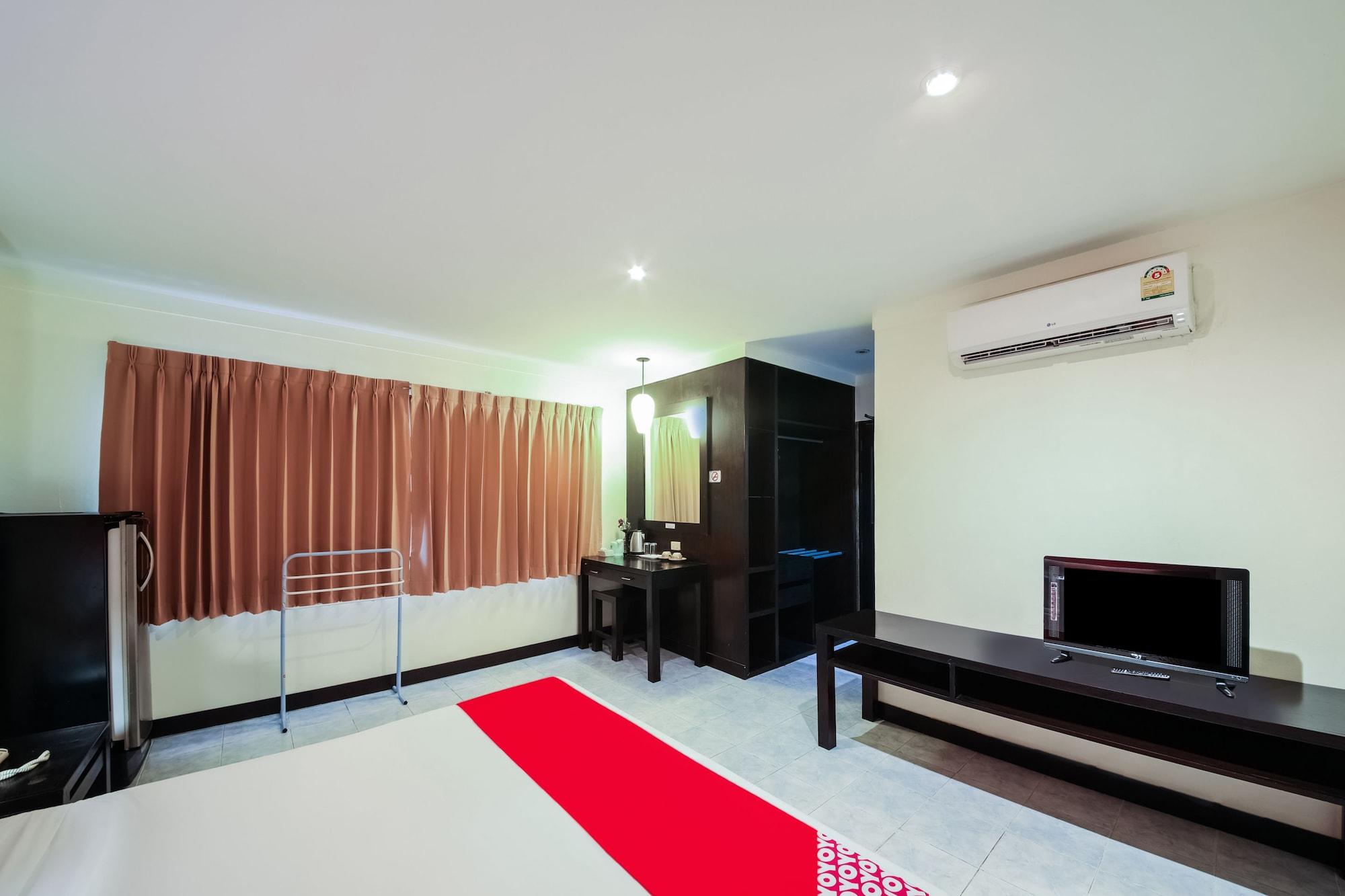 Oyo 244 Roar Hotel 3*