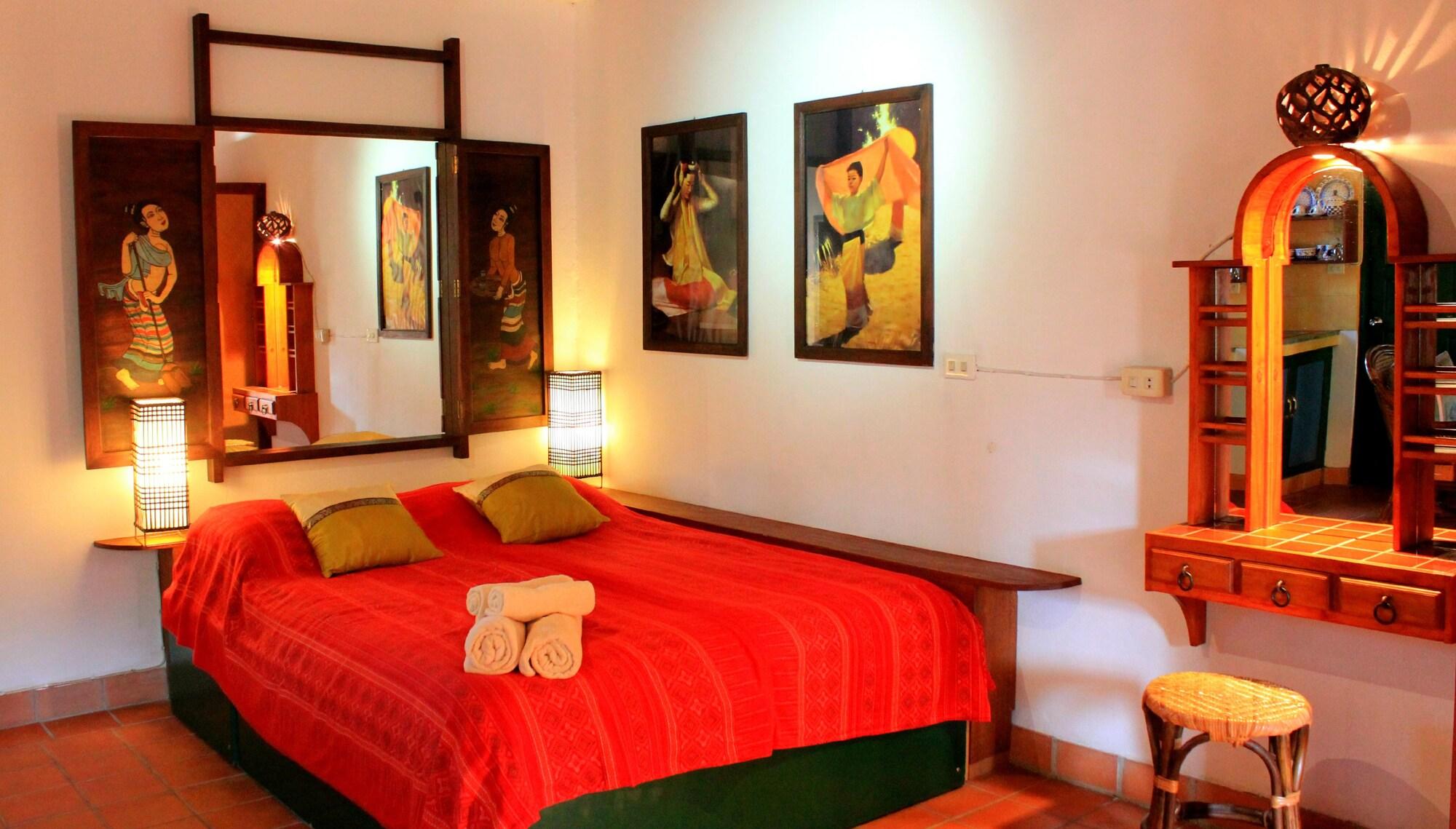 Hotel Secret Garden Chiangmai San Kamphaeng