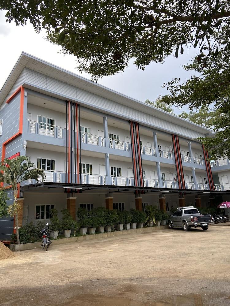Park Hotel 3*