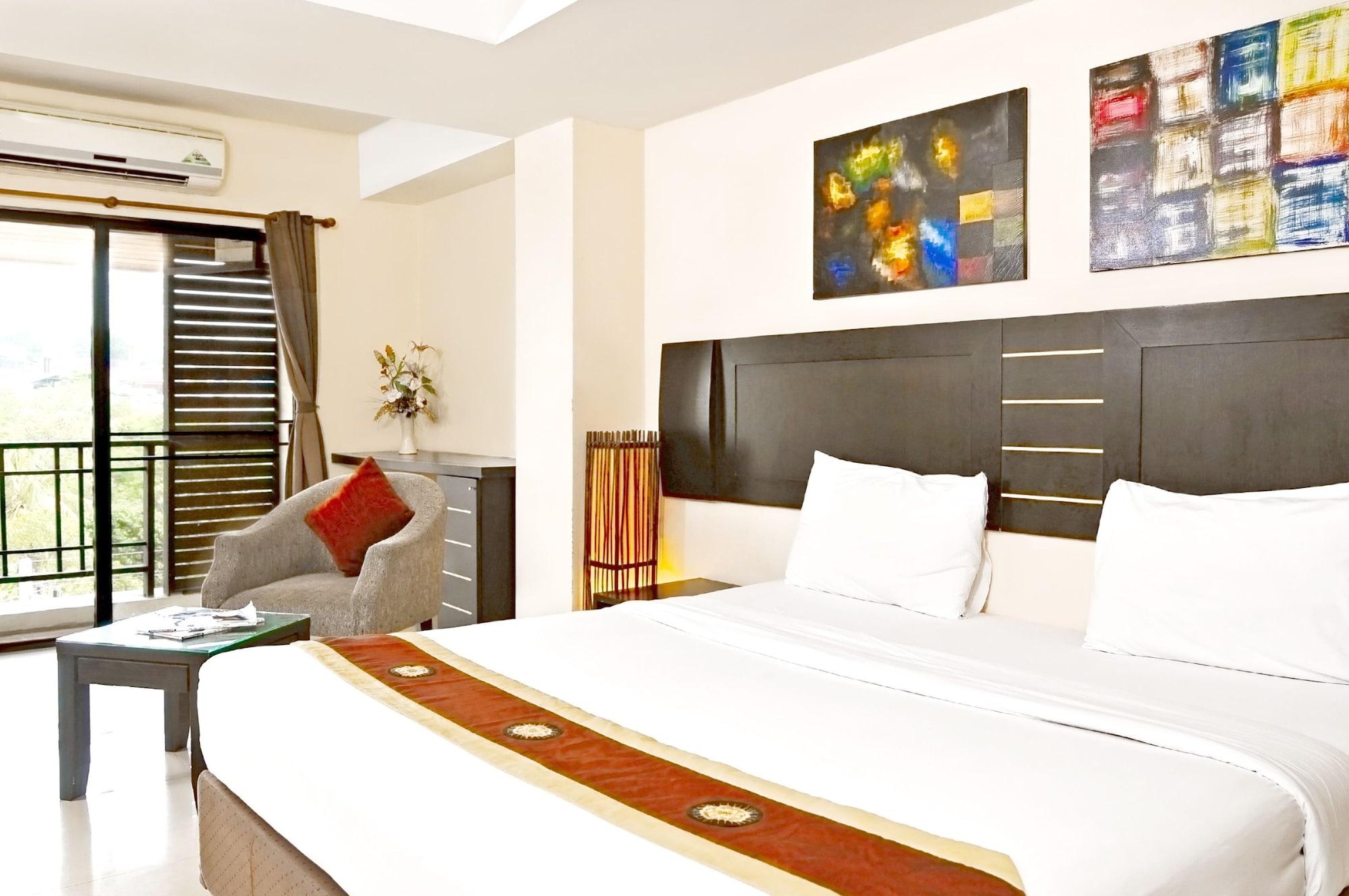 Hotel Grand Marina 3*