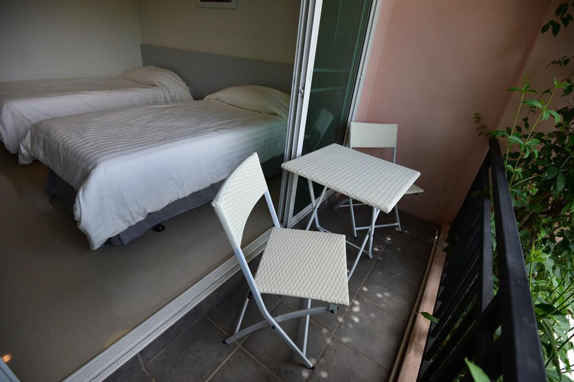 Rose Hotel