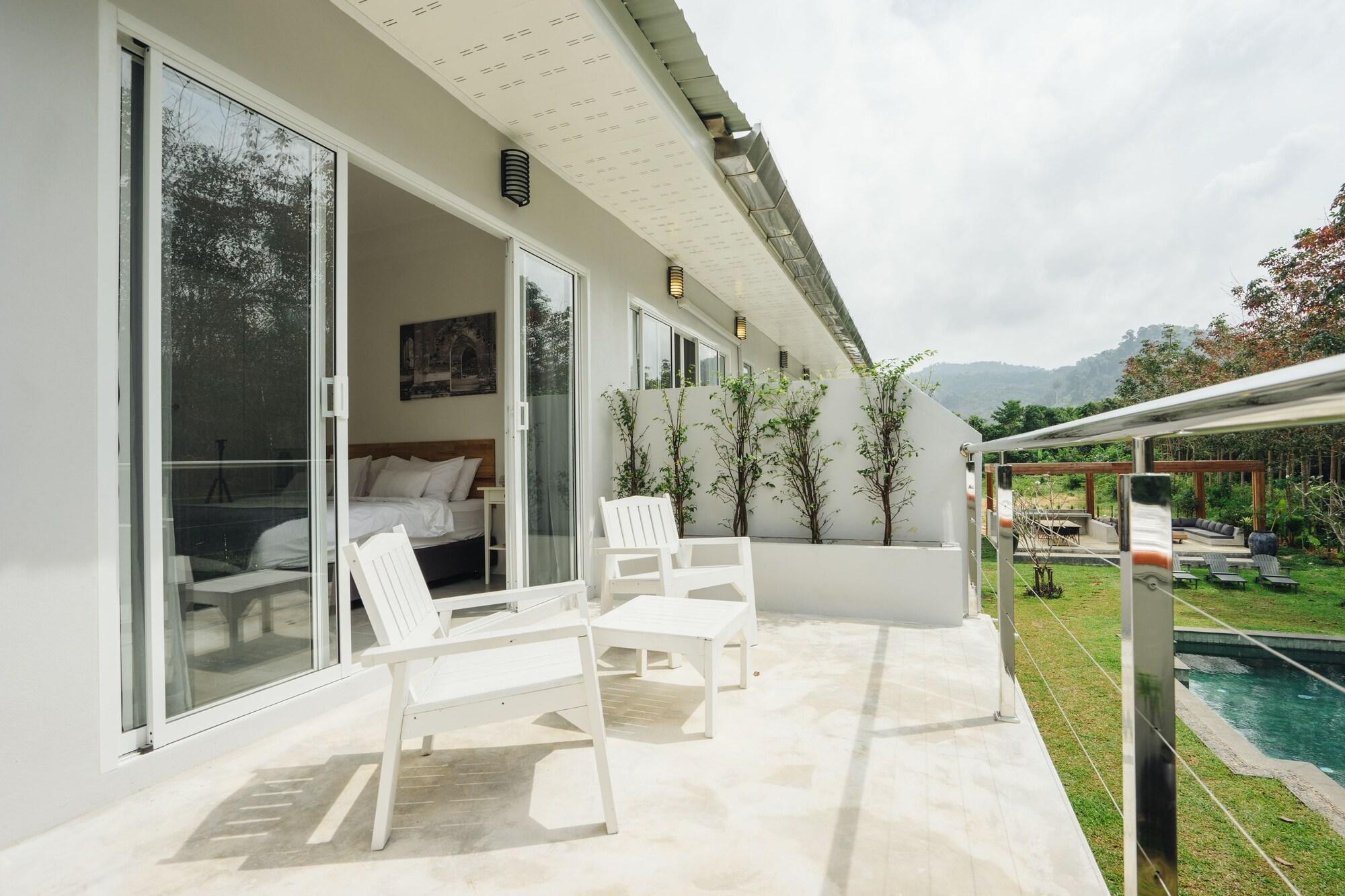 Isara Holiday home Khao Lak