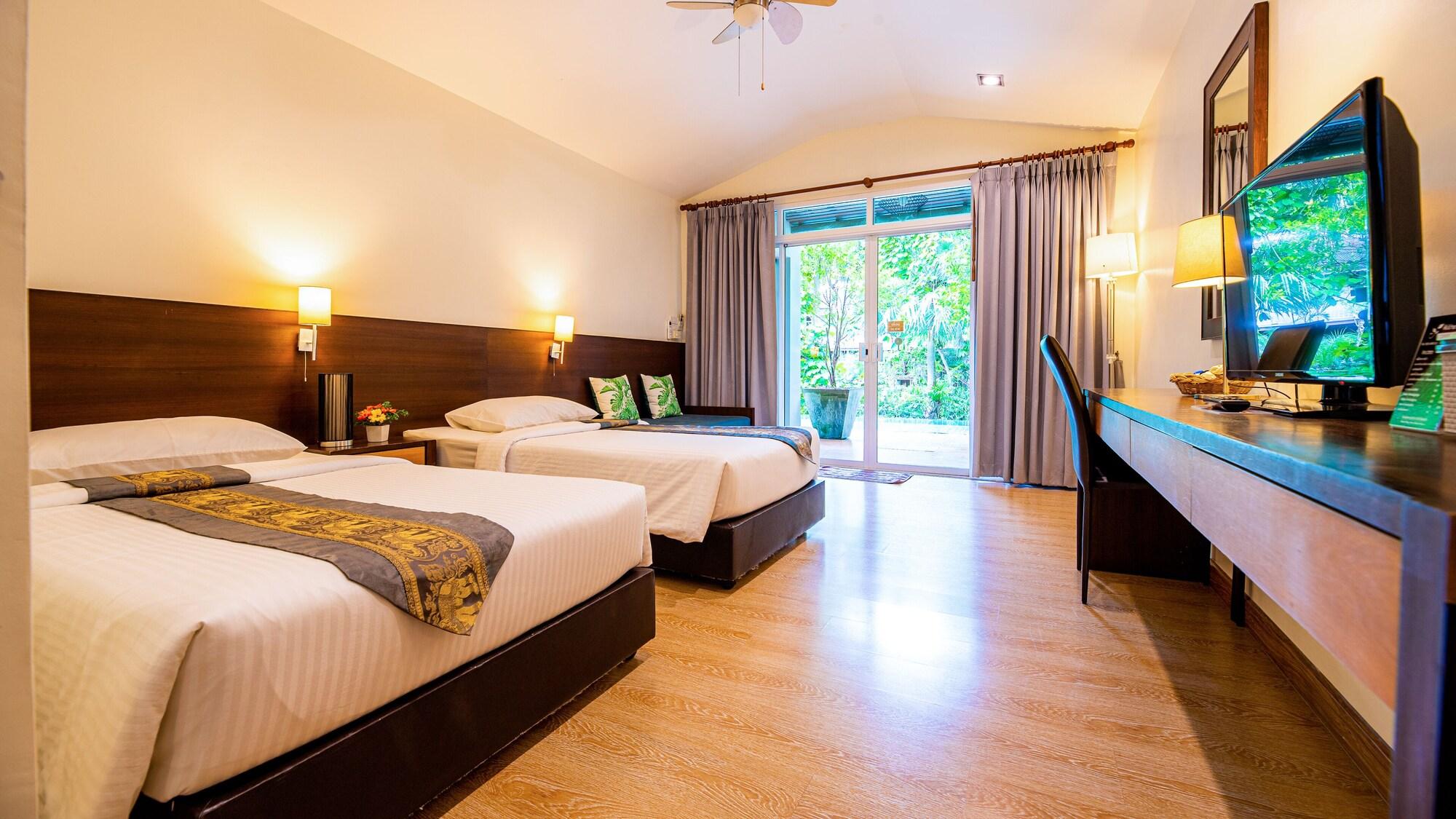 Baan Klang Aow Ban Krut (Prachuap Khiri Khan)