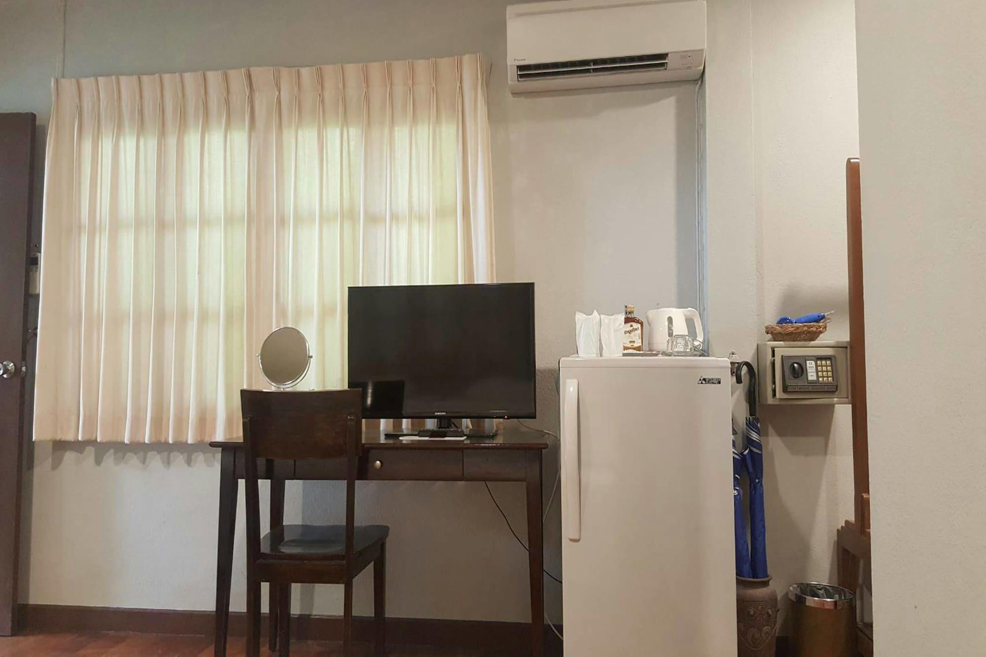 Baan Klang Aow Ban Krut (Prachuap Khiri Khan)
