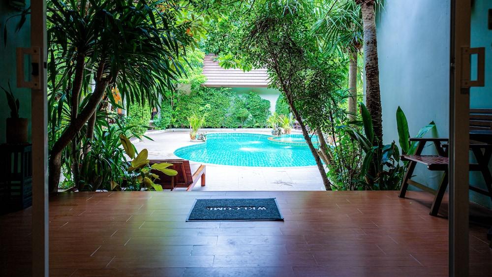Holiday park Baan Klang Aow 3*