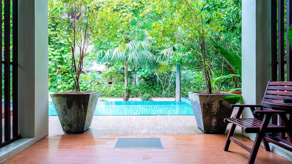 Holiday park Baan Klang Aow 3*
