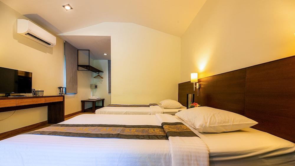 Baan Klang Aow Holiday park 3*