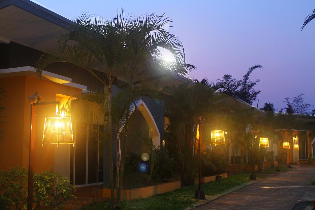 Resort Fullhouse