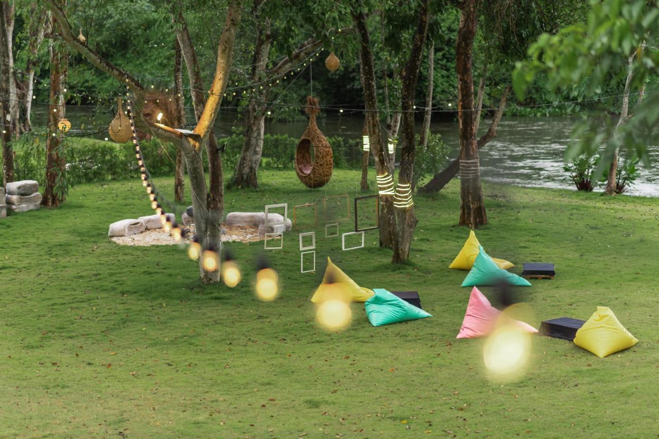 The Tree Riverside Kaeng Krachan
