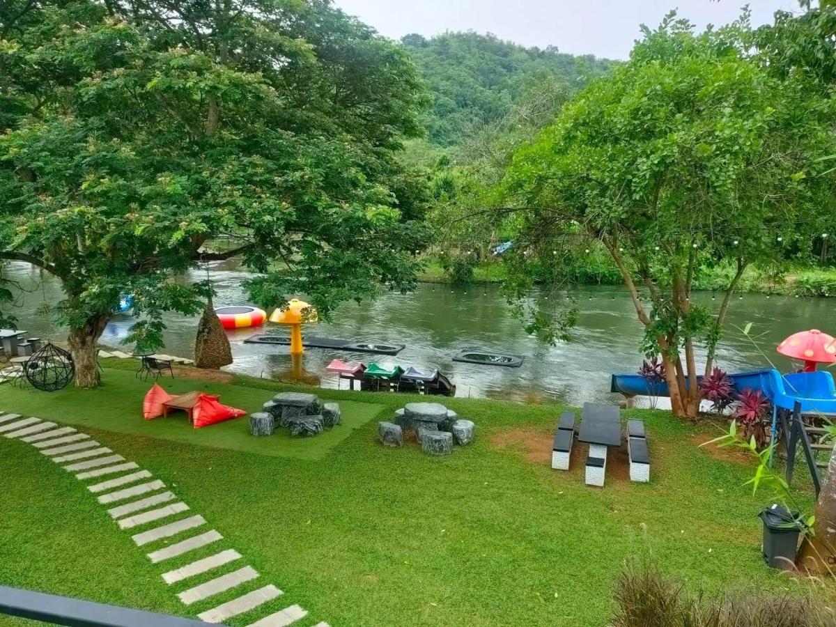 Jk Riverview Resort *