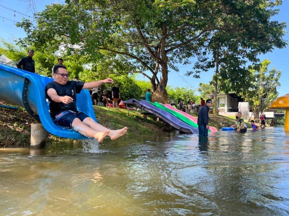 Jk Riverview Resort