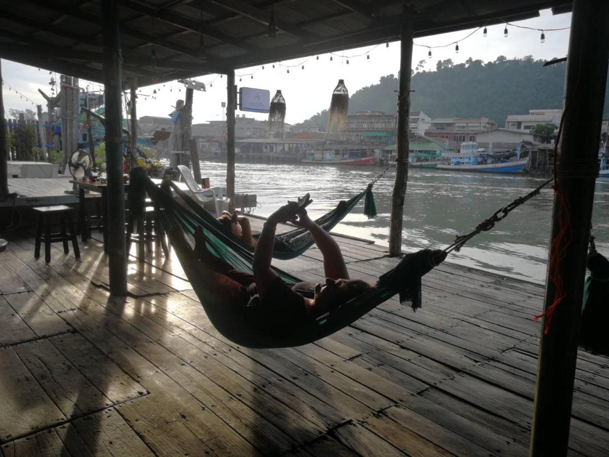 Rub Lom Chom Klong Homestay Chumphon