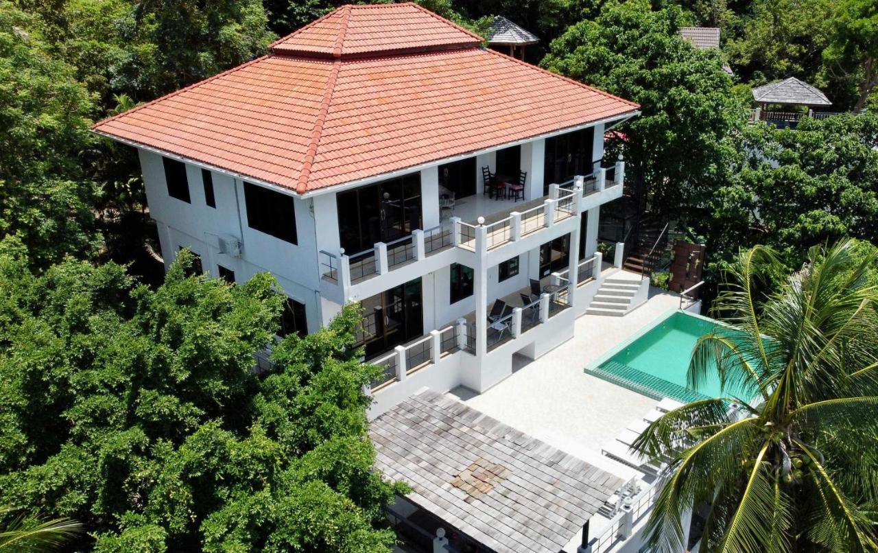 Seaview Garden Apartment *