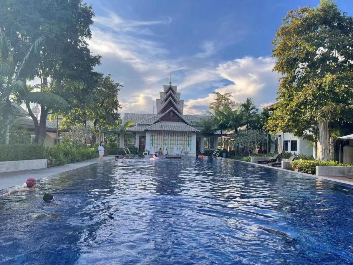 Hotel Lanna Deer Chiang Mai