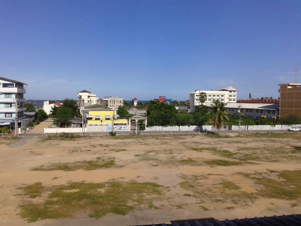Inn Blue Lagoon & Bar