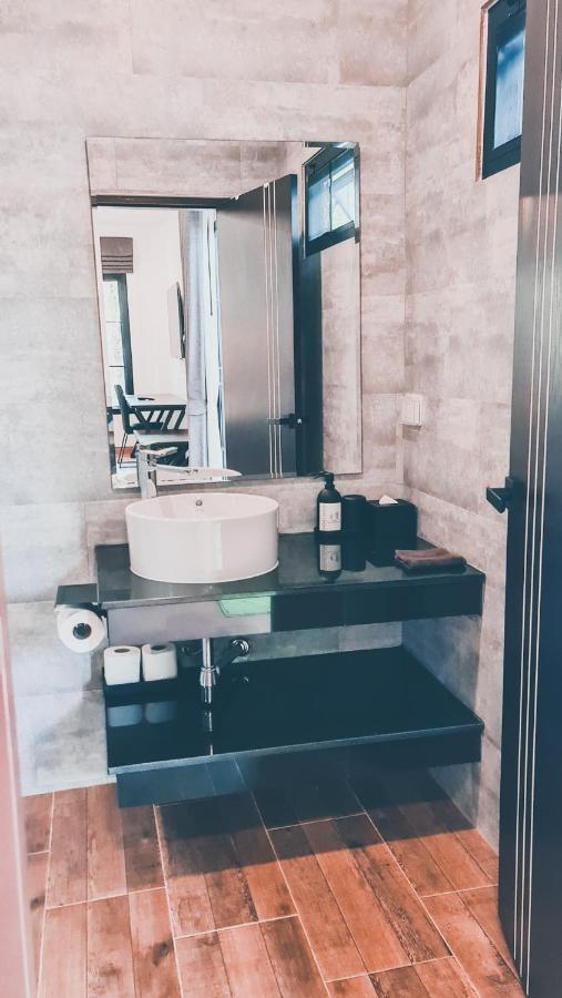 Baan Rim Nam Guest house