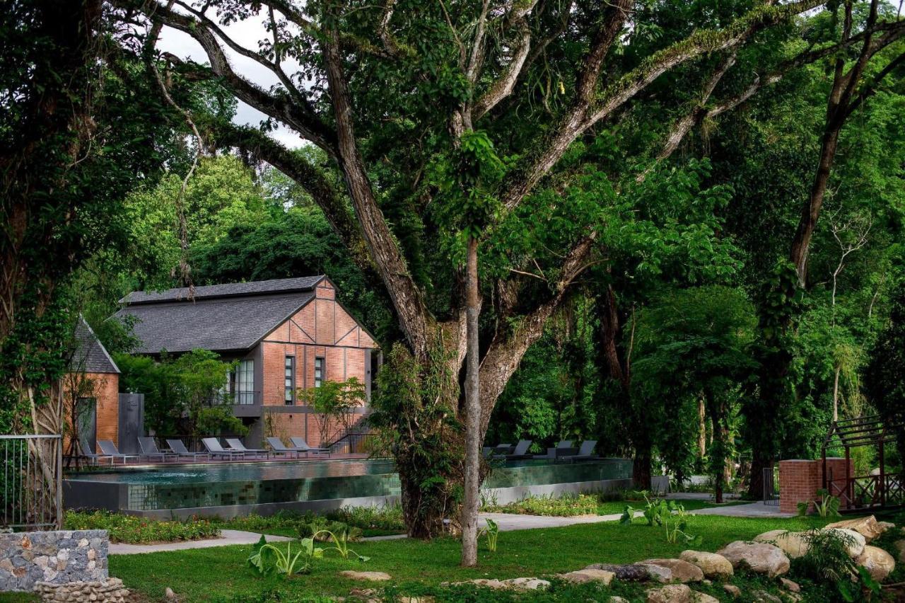 Resort Flora Creek Hang Dong