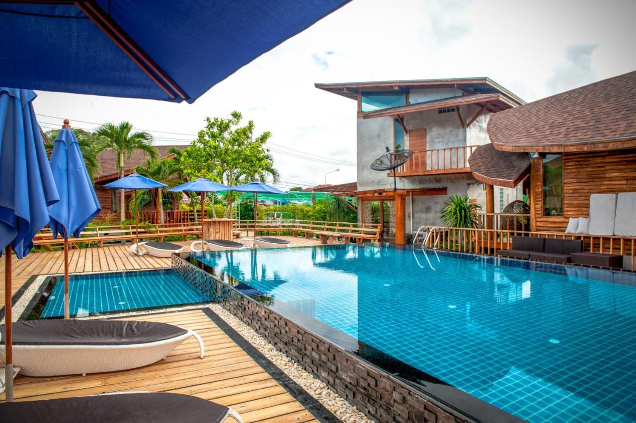 Tique Series Boutique 4*