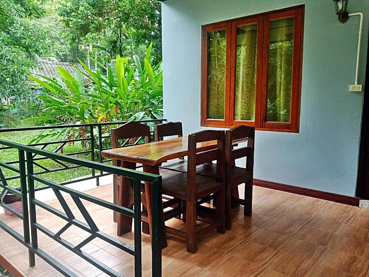 Tree Tops River Huts 2*