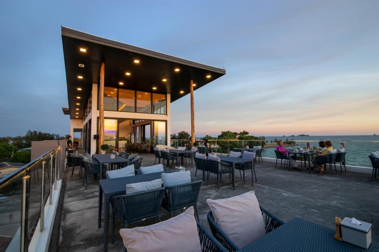 Tique Series Boutique Hotel