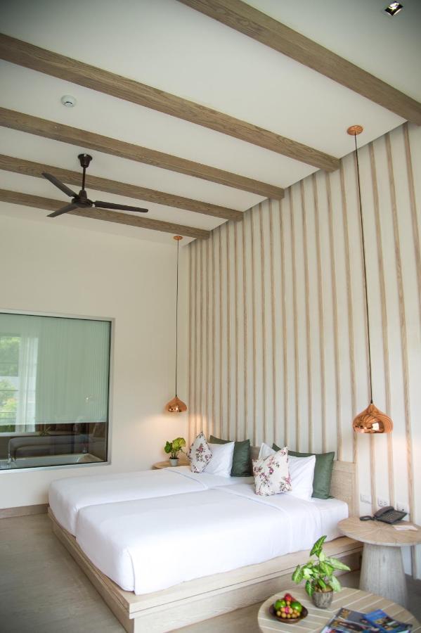 Resort Flora Creek Hang Dong